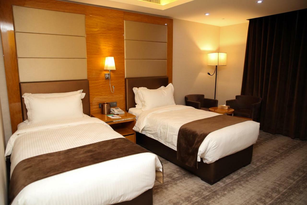 Gloria Hotel Amman Buitenkant foto