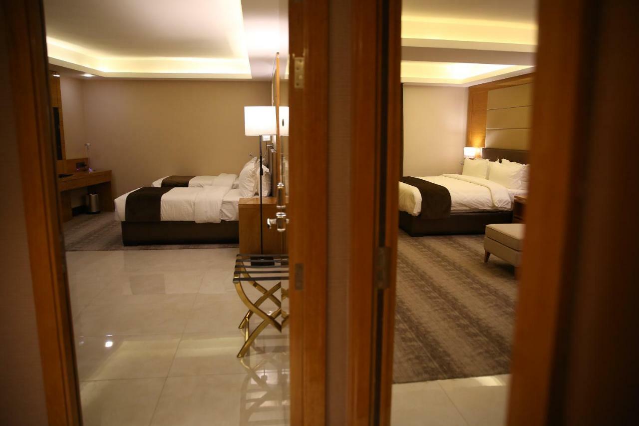 Gloria Hotel Amman Buitenkant foto